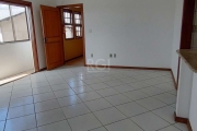 Excelente apartamento, totalmente reformado, 2 dormitórios, amplo living, cozinha americana mobiliada, área de serviço separada. Silencioso e muito iluminado e arejado. Vista livre. Dois  lances de es