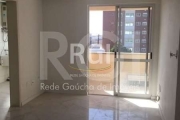 Cobertura de 2 (dois) dormitórios, com garagem, no bairro Passo da Areia em Porto Alegre/RS.&lt;BR&gt;&lt;BR&gt;Imóvel próximo  ao Shopping Bourbon Country e ao Iguatemi, cobertura com armários na coz