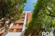 Excelente apartamento Garden com 325 m² privativos, com 3 suítes, 2 elevadores, 4 vagas de garagens, à venda no bairro Moinhos De Vento.&lt;BR&gt;&lt;BR&gt;Excelente Apartamento Garden, no empreendime