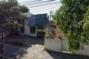 Terreno no bairro Partenon, com  uma casa que necessita de reforma, medindo 7,50 de frente e 26,30  de comprimento, totalizando 197,25m²,  ótima localização, à 5 minutos da PUC-RS e a 600 metros do Sh