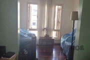 Excelente apartamento na Barão do Amazonas, 1 dormitório, sala ampla, cozinha, banheiro, todo reformado e impecável acabamento do piso ao teto, ficam todos os móveis, geladeira, fogão, maquina de lava