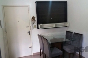 O APARTAMENTO&lt;BR&gt;&lt;BR&gt;TODO MOBILIADO em excelente estado com a pintura nova, com 1 dormitório, sala, cozinha americana, área de serviço e banheiro social. Muito bem arejado, iluminado, pron