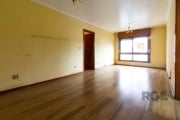 Apartamento à venda no Bairro Menino Deus  em Porto Alegre com 3 dormitórios, sendo 1 suíte, banheiro social , living  com 2 ambientes,  cozinha com copa integrada, área de serviço separada e  com chu