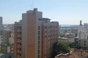 Vista panorâmica cinematográfica para o Guaíba. Semi mobiliado, hall de entrada, lavabo, living dois ambientes, estar e jantar separados, copa /cozinha montada, lavanderia.  &lt;BR&gt;3 dormitórios (1