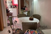 APARTAMENTO mobiliado com 2 dormitórios, sala, cozinha, banheiro bem ventilado, 1 vaga de garagem escriturada e ar condicionado. Agende sua visita.