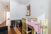 Apartamento no prestigiado bairro Petrópolis, com 1 dormitório, 1 sala espaçosa integrada à cozinha, banheiro social, lavanderia separada e um pátio exclusivo. &lt;BR&gt;O prédio, que é muito bem cons