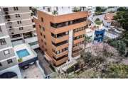 Excelente Cobertura triplex 444,30 m² de área privativa, Bairro Tristeza - Vista panorâmica e 4 vagas de garagem individuais. 1º Pavimento: 3 dormitórios, sendo 1 suíte master com closet, piso aquecid