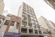 Disponível para venda uma excelente sala comercial localizada na Rua dos Andradas, no coração do Centro Histórico de Porto Alegre. Com uma área de 47 m², esta sala é perfeita para quem busca um espaço