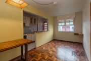 Descubra a comodidade e o conforto de viver no coração de Porto Alegre! Este apartamento desocupado de 48 metros quadrados está localizado na charmosa Rua Ferreira, no bairro desejado de Petrópolis, n