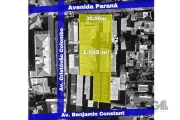 Terreno limpo, plano em excelente localização. Medindo 30,00 x 64,84 (média), com índice construtivo 1,9 - 3,0, é possível construir 8.200m² (conforme EVU). Por possuir grande demanda por imóveis comp