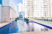 Vendo excepcional Apto com 62m² privados, 2 dormitórios, suíte, vaga, no bairro Santa Maria Goretti. Finamente mobiliado e decorado, apartamento com 62m² privativos, 2 dormitórios, suíte com armários 