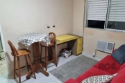 Apartamento mobiliado de 1 dormitório no bairro Jardim Itu Sabará em Porto Alegre.&lt;BR&gt;&lt;BR&gt;Imóvel com 36m² privativos, cozinha com eletros, ar condicionado na sala, split, banheiro social.&