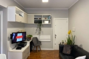 Studio/JK reformado com móveis sob medida, amplo living e dormitório, banheiro e cozinha planejada. Imóvel mobiliado, guarda-roupa, ar condicionado, sofá, móveis do banheiro, máquina de lavar, geladei