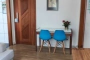 Apartamento diferenciado  com dois dormitórios , living amplo  com dois ambientes, cozinha  e área de serviço , banheiro impecável , com equipamentos de ar condicionado , móveis planejados de muita qu