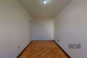 Apartamento em Porto Alegre. Com aproximadamente 50 m², situado 9º andar, com living com sacada, 2 dormitórios, cozinha, 2 banheiros e área de serviço, posição solar tarde....&lt;BR&gt;Localizado no b