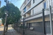 Apartamento de 1 dormitório, com sala, cozinha, banheiro,  área de serviço e pátio. &lt;BR&gt;Piso em parquet. &lt;BR&gt;Localizado na Rua Dr. João Inácio.&lt;BR&gt;Marque sua visita!