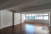 Sala comercial | 55,90m2 privativos | Centro Histórico&lt;BR&gt;&lt;BR&gt;Esta a venda uma sala comercial com 55,90 localizada na Rua Uruguai, 295 - Centro histórico de Porto Alegre. &lt;BR&gt; Locali