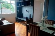 Apartamento 2 dormitórios com 1 vaga, no bairro Passo DAreia (Porto Alegre): apartamento que fica praticamente tudo, quartos e sala com móveis planejados, sofá, mesa com cadeiras, fogão, geladeira, so