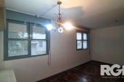 Apartamento reformado, 3 dormitórios, transformado um 2D,  60m² privativos. Zeferino Dias, Sarandi&lt;BR&gt;&lt;BR&gt;Semimobiliado todo reformado e desocupado,  possui moveis na cozinha, banheiro e s