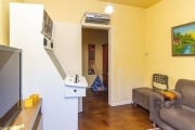 Apartamento 3 dormitórios, amplo, no bairro Cidade Baixa,  com lavabo, sala com 2 ambientes, bem ensolarada,   cozinha , móveis fixos, área de serviço, dependência e banheiro social amplo e banheiro a