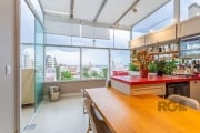 Deslumbrante Cobertura Horizontal de 108 m² em Localização Privilegiada!&lt;BR&gt;&lt;BR&gt;Descubra o lar dos seus sonhos! Esta cobertura totalmente reformada e decorada com bom gosto oferece 3 dormi