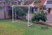 Ótimo terreno na Hípica, possui piscina e cancha de esportes.