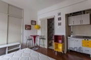 Excelente apto. JK com 19,70m2 , banheiro social, cozinha com armários, piso laminado, semi mobiliado, port. 24:00hrs, 02 elevadores.&lt;BR&gt;&lt;BR&gt;&lt;b&gt;CONHEÇA O BAIRRO CENTRO HISTÓRICO&lt;/