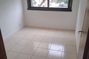 Apartamento 1 dormitório todo reformado  ,  área de serviço separada , apenas 2 lances de  escadas,  cozinha com pia e  balcão  , banho social com box  , predio bem localizado e b em cuidado , tem uma