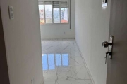 Apartamento à venda no Bairro Cidade Baixa, em Porto Alegre/RS, com 2 dormitórios, sala, cozinha, área de serviço e banheiro social. &lt;BR&gt;&lt;BR&gt;Apartamento de frente, com vista,  reformado co