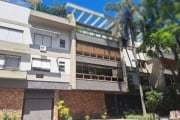 Cobertura com 394.,16 m2 na rua Palmeira B. Petropolis ,  3 suites , 3 boxes de  garagem cobertos , parte de baixo , living amplo com lareira e  ampla sacada  , cozinha e área de serviço toda reformad