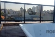 Cobertura com vista panorâmica,  dispõe de 2 dormitórios sendo 1 suíte .&lt;BR&gt;No primeiro piso: living com 2 amplos ambientes , espaço office e dormitórios , banheiro social, cozinha e área de ser