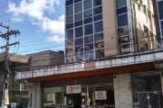 Ótima sala na Cristóvão Colombo,  bairro Floresta,  Porto Alegre/RS. &lt;BR&gt;No quinto andar, lateral, bem iluminada, banheiro social.&lt;BR&gt;Condomínio com elevador e portaria 12 horas..&lt;BR&gt