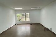 Sala comercial no bairro Navegantes, Porto Alegre/RS&lt;BR&gt;&lt;BR&gt;Sala comercial de 40m², ideal para escritórios, consultórios ou pequenos negócios. O espaço conta com um ambiente amplo e bem il