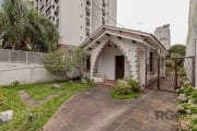 Se você busca um imóvel com grande potencial de valorização, esta é a sua chance! Localizado na Rua Gonçalves Dias, no desejado bairro Menino Deus, este terreno de 562m² oferece uma excelente oportuni