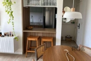 Apartamento 1 Dormitório na Érico Verissimo. &lt;BR&gt;Apartamento de um dormitório, sala, cozinha e banheiro. Móveis planejados, Churrasqueira,  Ar condicionado na sala e no quarto, 1 vaga de garagem