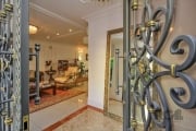 Descubra a excelência de viver em um imóvel que harmoniza luxo, sustentabilidade e uma vista deslumbrante. Esta magnífica residência de 620m² localizada no alto de Porto Alegre é a definição de sofist