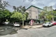 Apto de 01 dormitório, sala, banheiro, cozinha e área de serviço.&lt;BR&gt;O condomínio conta com portaria, proporcionando segurança, e disponibiliza box rotativo para carro. &lt;BR&gt;Localização pri