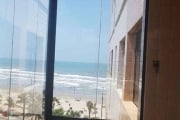 Apartamento com sacada vista do mar e 02 quartos à venda em Praia Grande!