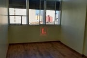 Apartamento dois quartos no centro