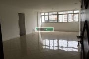 Apto Moderno, Andar Alto, 3 Dorms (1 suíte), e 2 Vagas. A 900m da Av. Paulista.