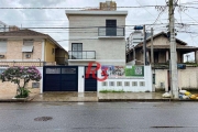 Sobrado triplex  à venda  em villagio no bairro do Macuco. 94 m², 2 suítes, vaga para 2 carros  e 1 moto e espaço com churrasqueira e quintal !!