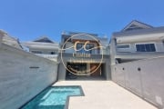 Casa contemporânea triplex à venda no Recreio dos Bandeirantes, Rio de Janeiro - 5 quartos, 4 suítes, 498m², 3 vagas de garagem, piscina no Condomínio Riviera del Sol