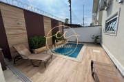 Casa triplex de luxo à venda no Recreio dos Bandeirantes, Rio de Janeiro - 4 quartos, 3 suítes, 160m², 3 vagas, piscina e área gourmet.