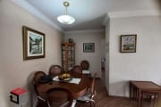 Apartamento Vila Mariana, 2 dormitórios e 1 suíte, banheiro social, sala com sacada, cozinha, lavanderia, 1 vaga fixa. Lazer com piscina.