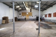 Galpão Comercial/Industrial de 1200m² com 2 banheiros, escritório, 10 vagas na Vila Brasilina - SP.