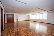 Sala Comercial de 301 m² à venda no Centro de Curitiba – Espaçosa, Reformada e Bem Localizada | Ref 403