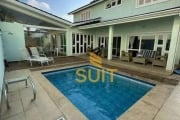 Residencial 10 - Casa com 403m², 4 Suítes, 4 Vagas e Área de Lazer com Piscina em Santana de Parnaíba/SP! Contato: Suit (11) 94584-8250