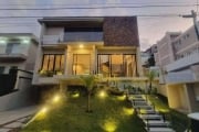 Alphasítio - Casa com 400m², 4 Dorm (4 Suítes), 6 Vagas e Piscina em Santana de Parnaíba/SP! Contato: Suit (11) 94584-8250