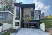 Morada da Serra - Casa com 382m², 3 Suítes, 4 Vagas, Hidro, Churrasqueira e Piscina em Barueri/SP! Contato: Suit (11) 94584-8250