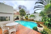 Alphaville 02 - Casa com 412m², 4 Suítes, 3 Vagas, Piscina, Lareira, Jardim Em Barueri/SP! Contato: Suit (11) 94584-8250